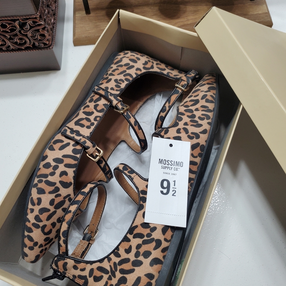 Massimo flats 9 1/2 leopard print